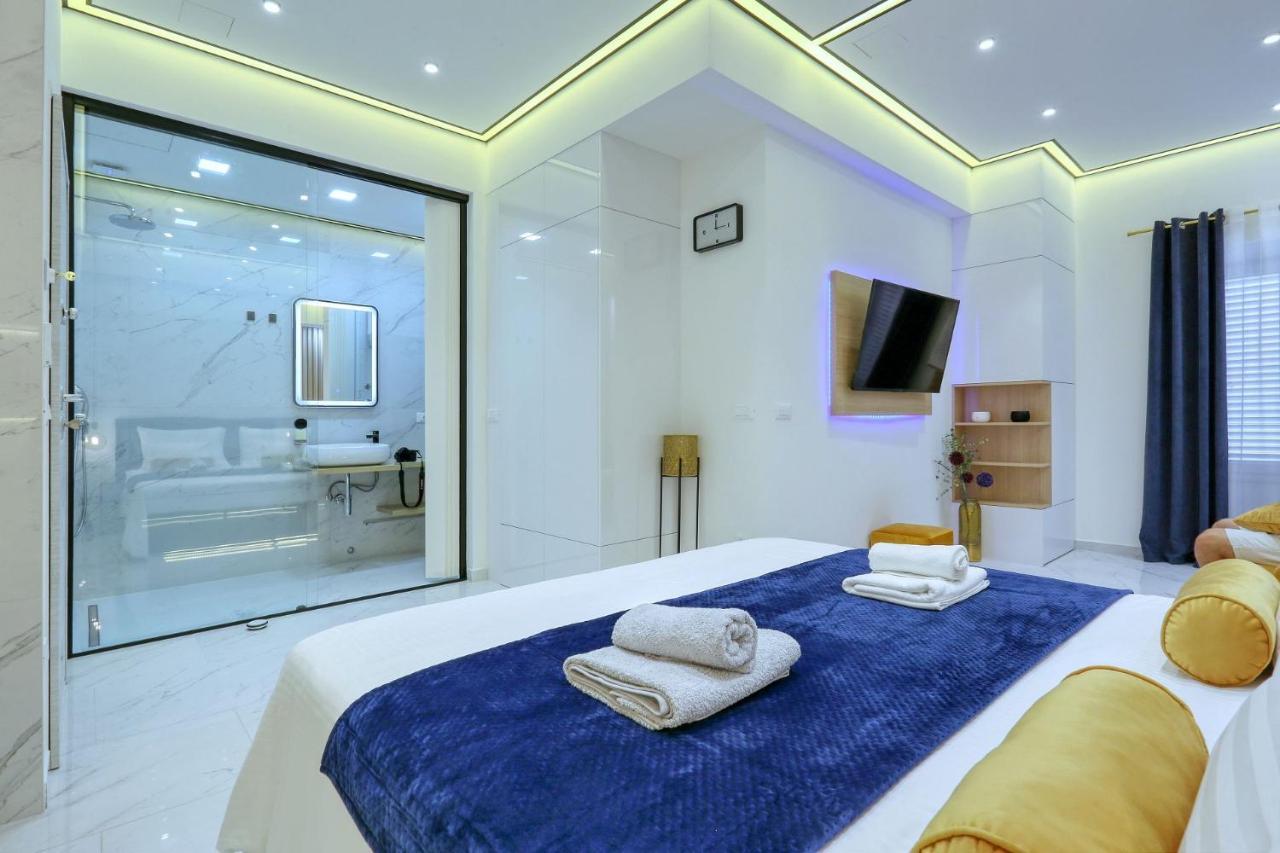 Rino Luxury Room Zara Esterno foto